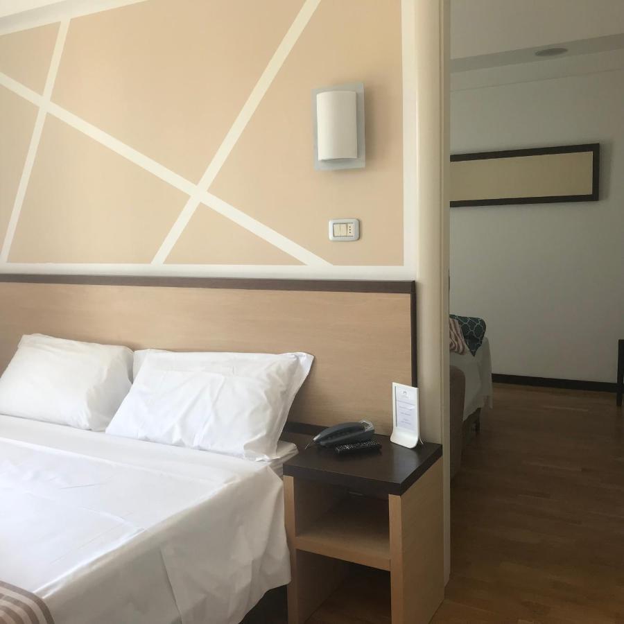 Hotel Royal San Benedetto del Tronto Exterior photo
