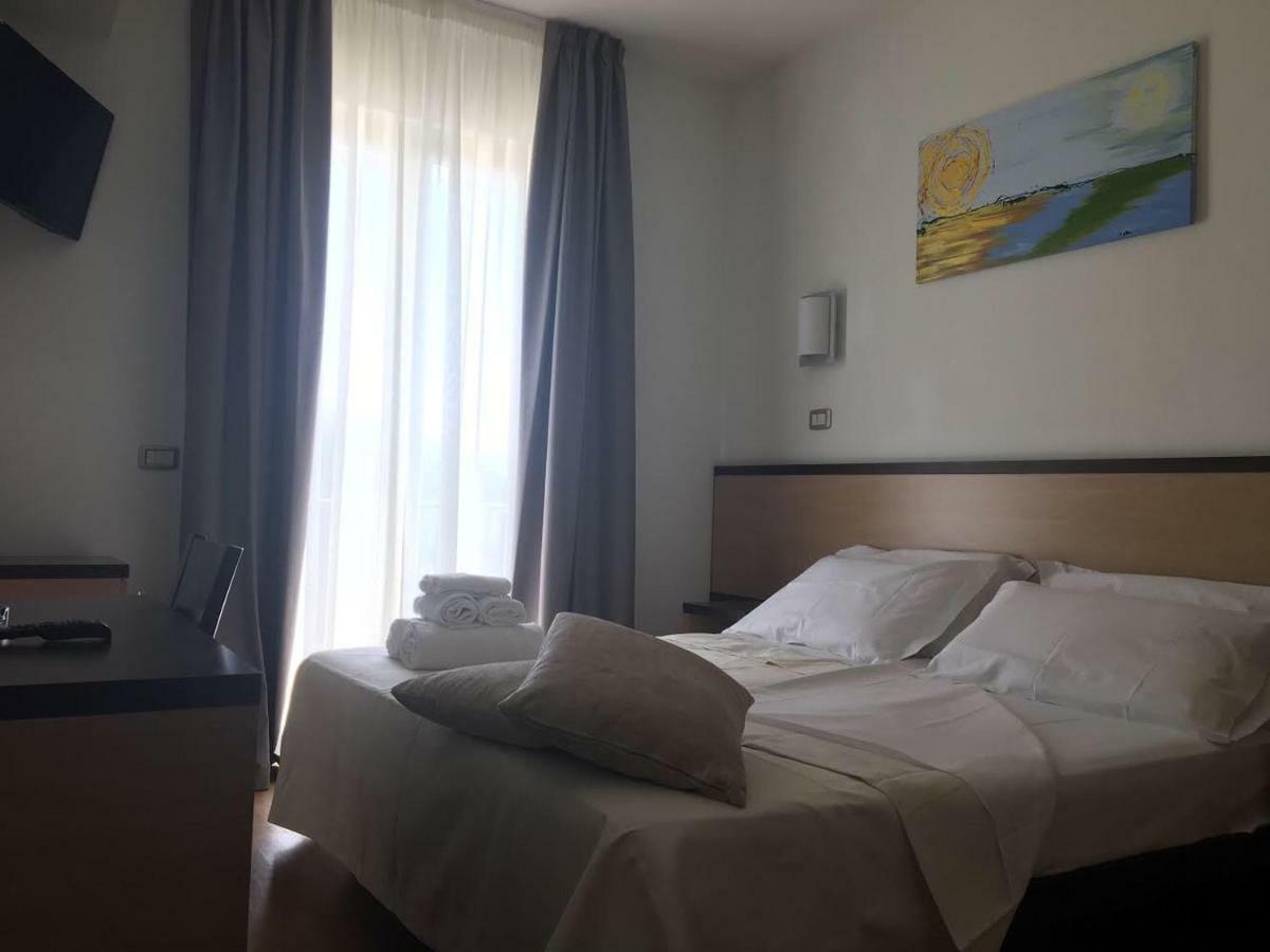 Hotel Royal San Benedetto del Tronto Exterior photo